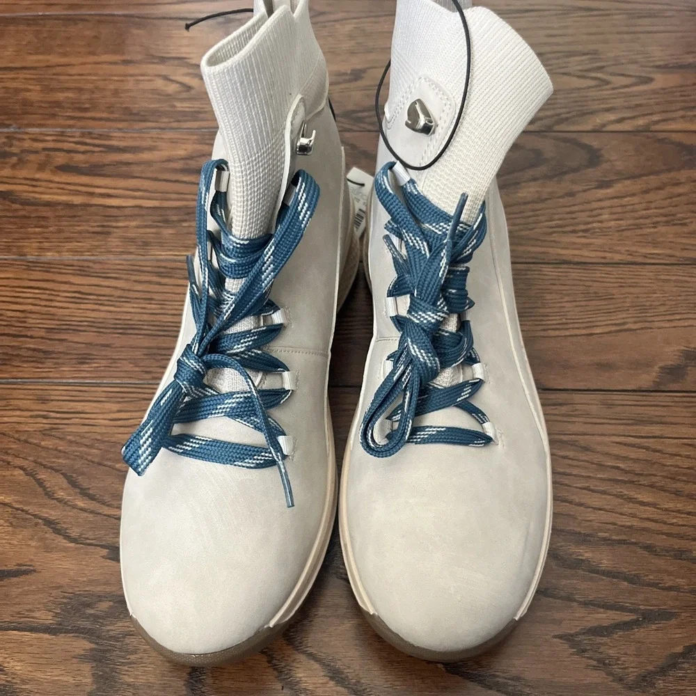 Maurice's New Addie Hiker Hybrid Boot‎ 8.5 Closet Round Toe